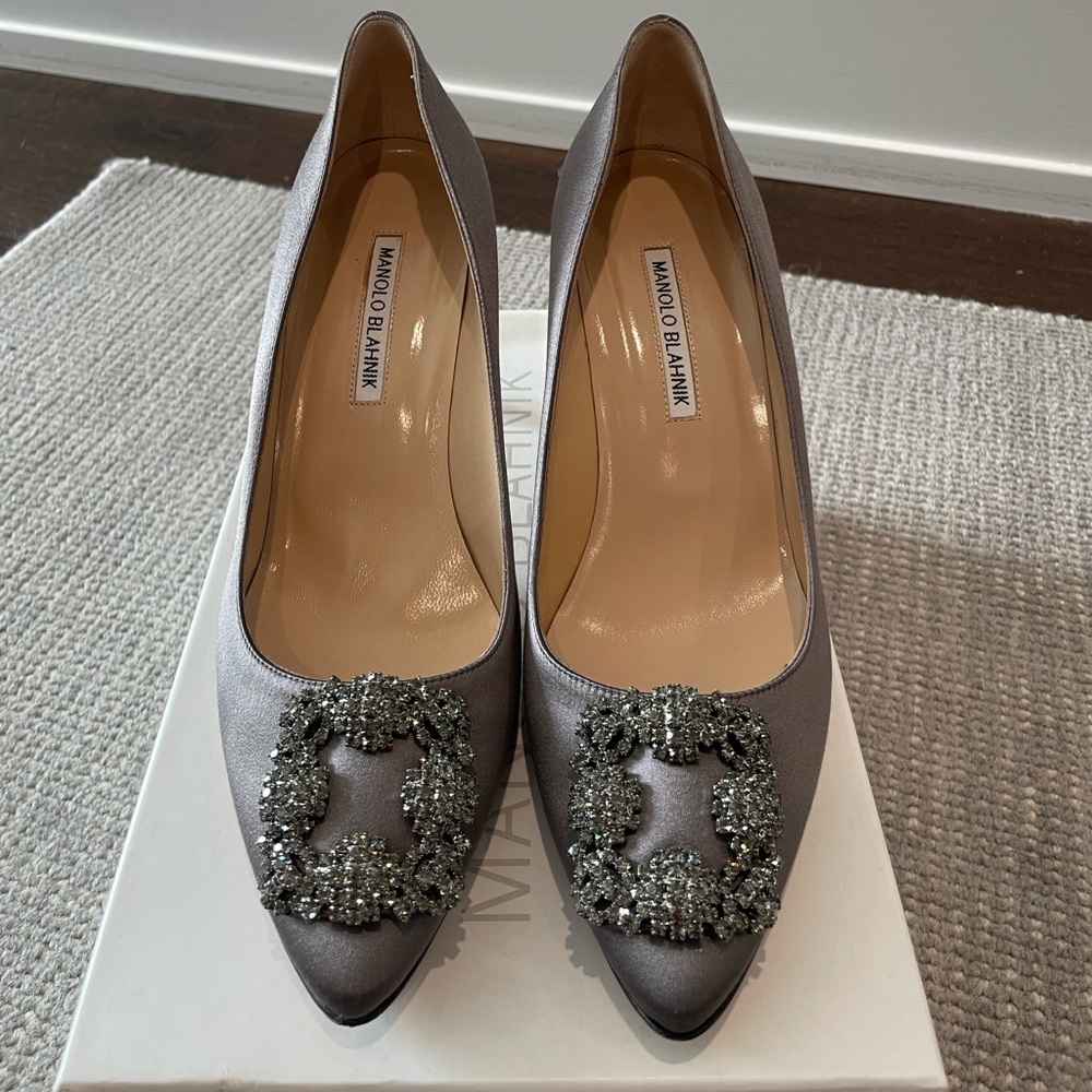Manolo Blaknik Hangisi 70 mm Grey Satin Size 40